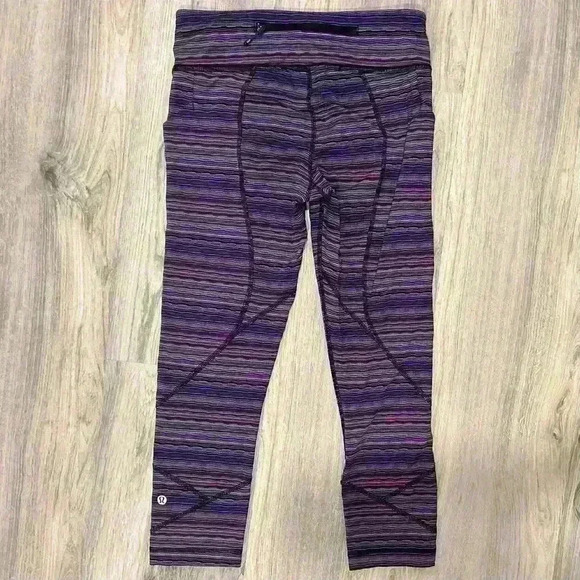 Lululemon Purple Stripe Wunder Under Cropped Athletic Leggings Pockets Size 6 - Picture 3 of 6